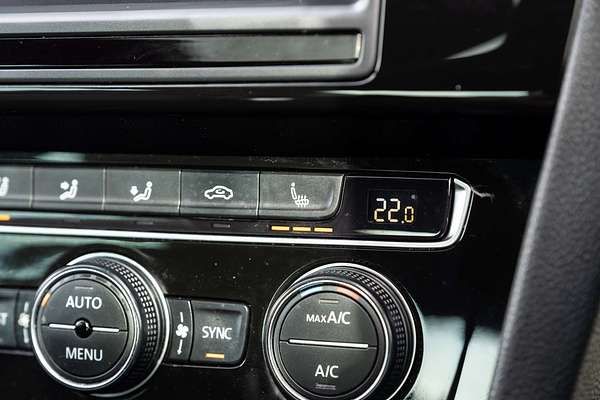 2016 Volkswagen Passat 206TSI R-Line B8