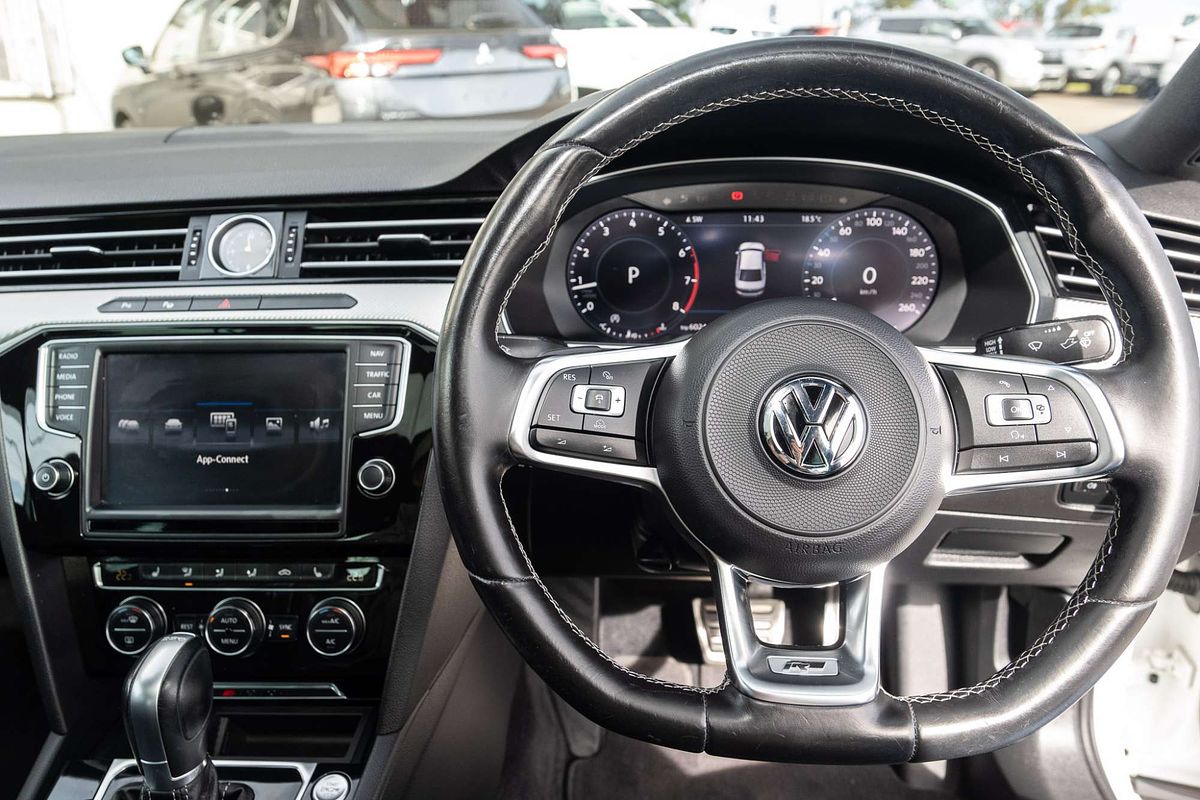 2016 Volkswagen Passat 206TSI R-Line B8