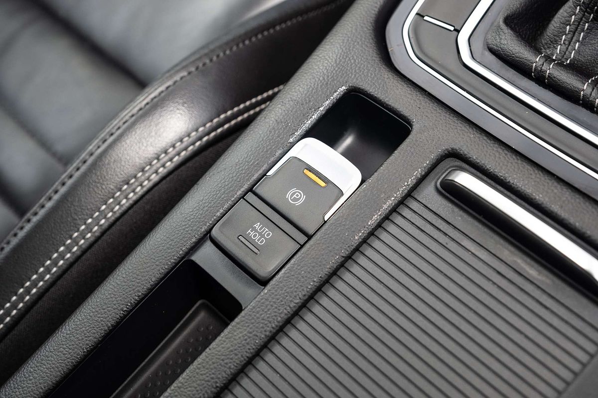 2016 Volkswagen Passat 206TSI R-Line B8