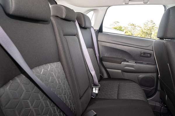 2024 Mitsubishi ASX ES XD