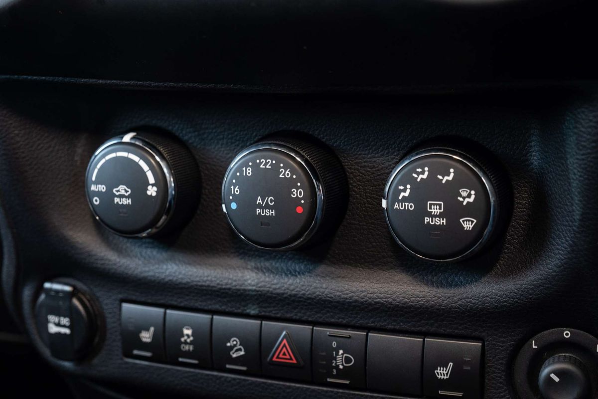 2015 Jeep Wrangler Unlimited Overland JK