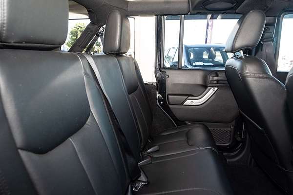 2015 Jeep Wrangler Unlimited Overland JK