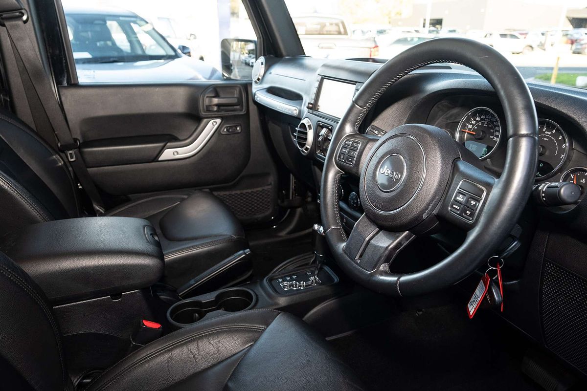2015 Jeep Wrangler Unlimited Overland JK