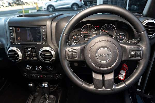 2015 Jeep Wrangler Unlimited Overland JK