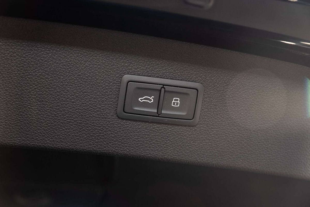 2017 Audi A7 Black Edition 4G