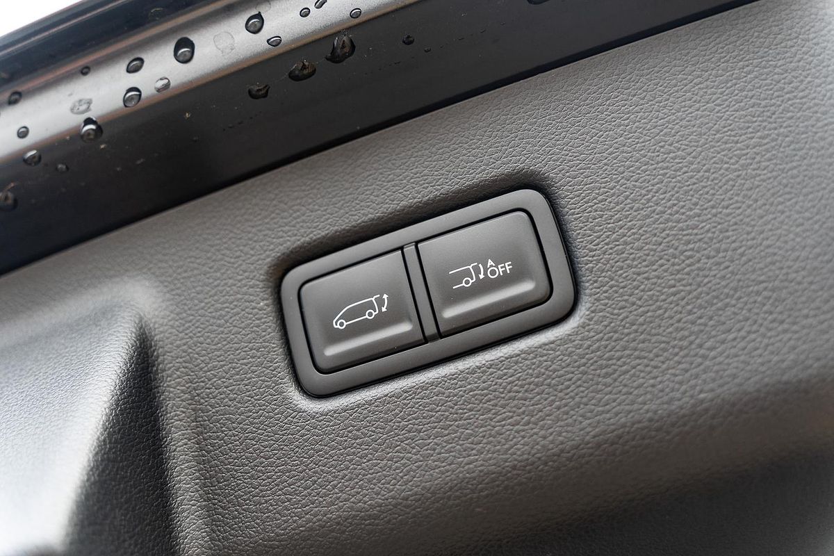 2025 Hyundai STARIA Highlander US4.V3