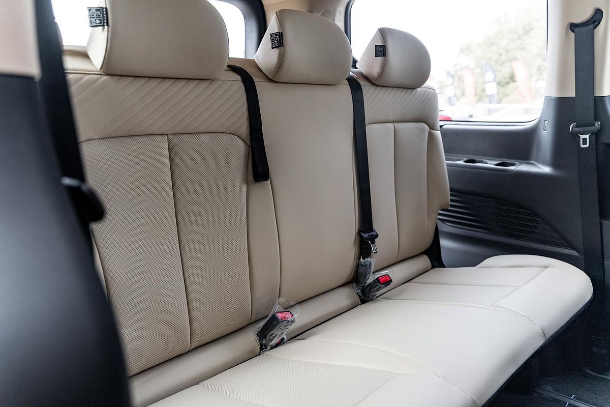 2025 Hyundai STARIA Highlander US4.V3