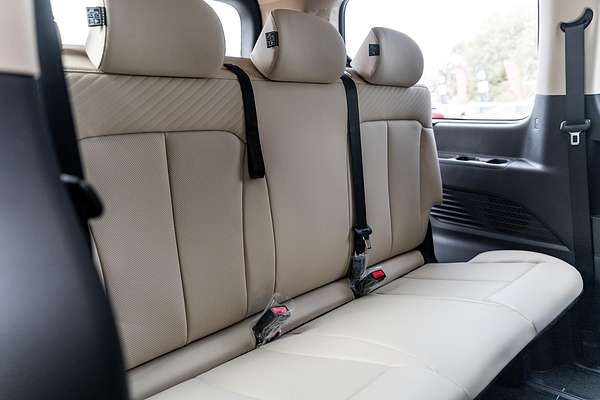 2025 Hyundai STARIA Highlander US4.V3