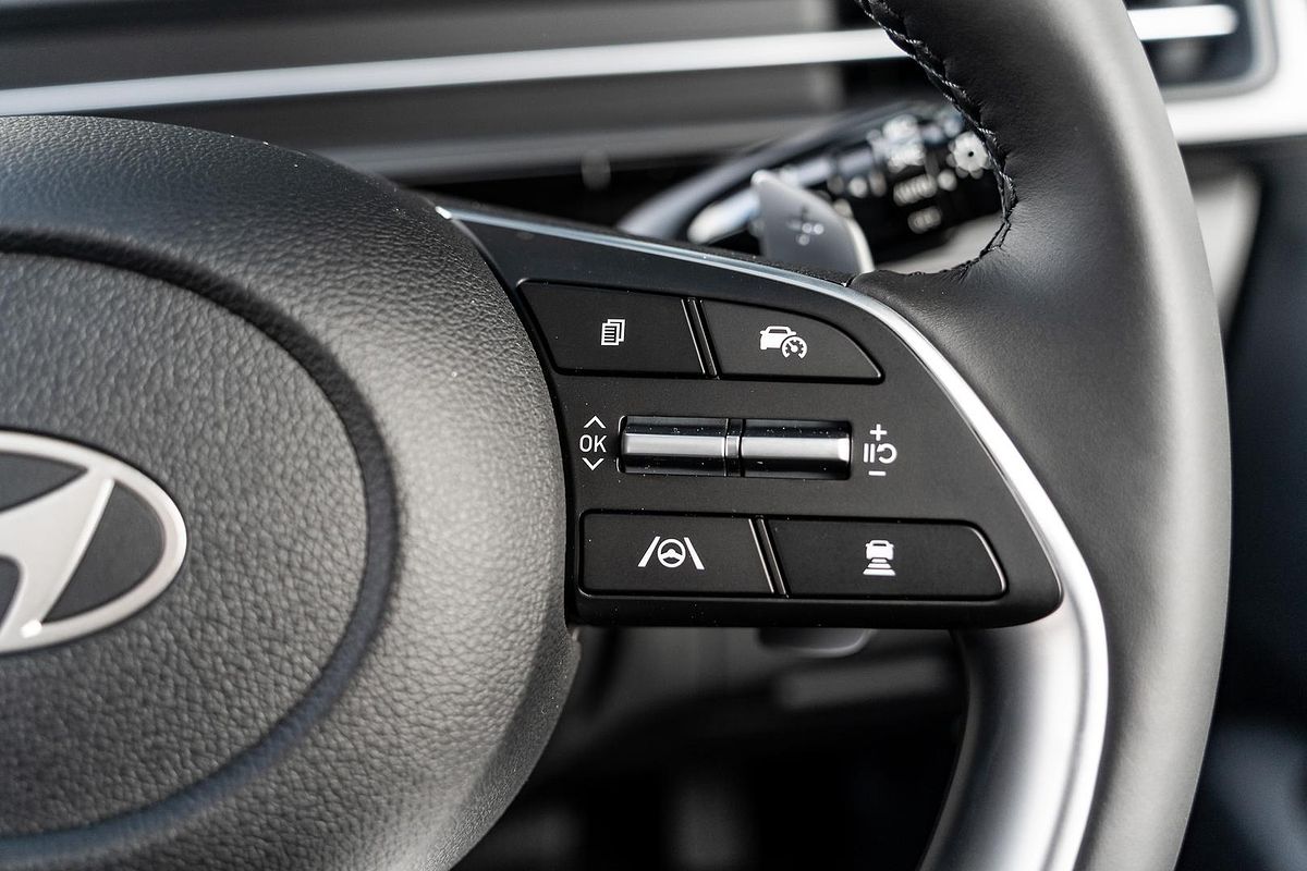 2025 Hyundai STARIA Highlander US4.V3