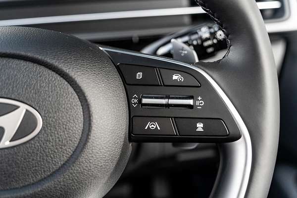 2025 Hyundai STARIA Highlander US4.V3
