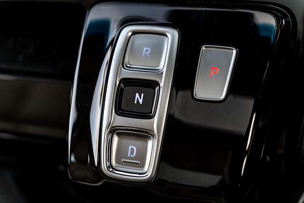 2025 Hyundai STARIA Highlander US4.V3