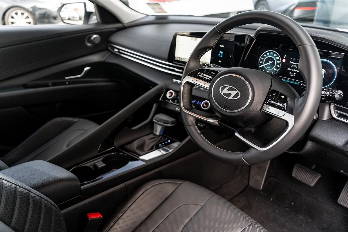 2025 Hyundai i30 Elite CN7.V2