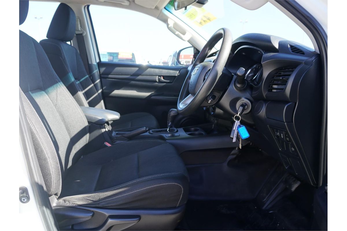 2020 Toyota Hilux SR GUN126R 4X4
