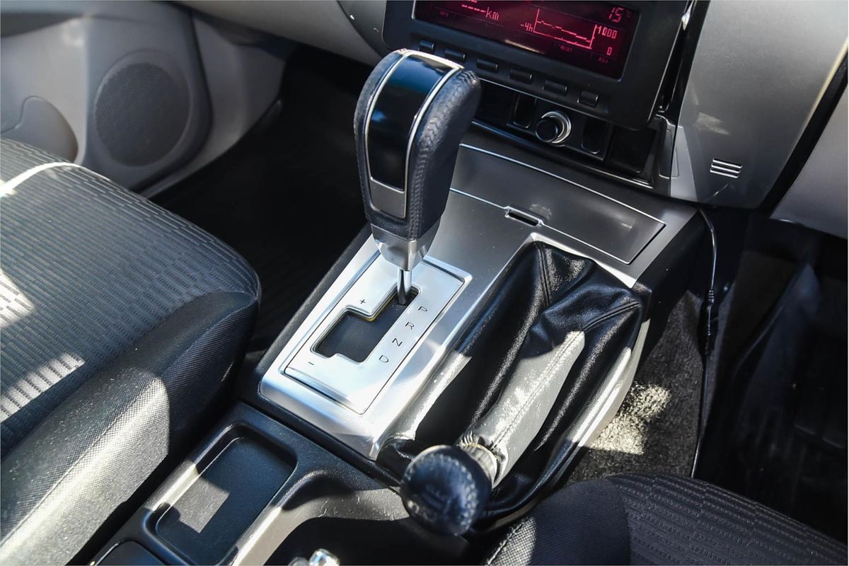 2011 Mitsubishi Challenger LS PB