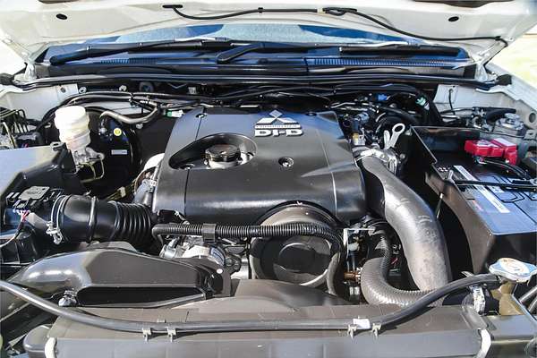 2011 Mitsubishi Challenger LS PB