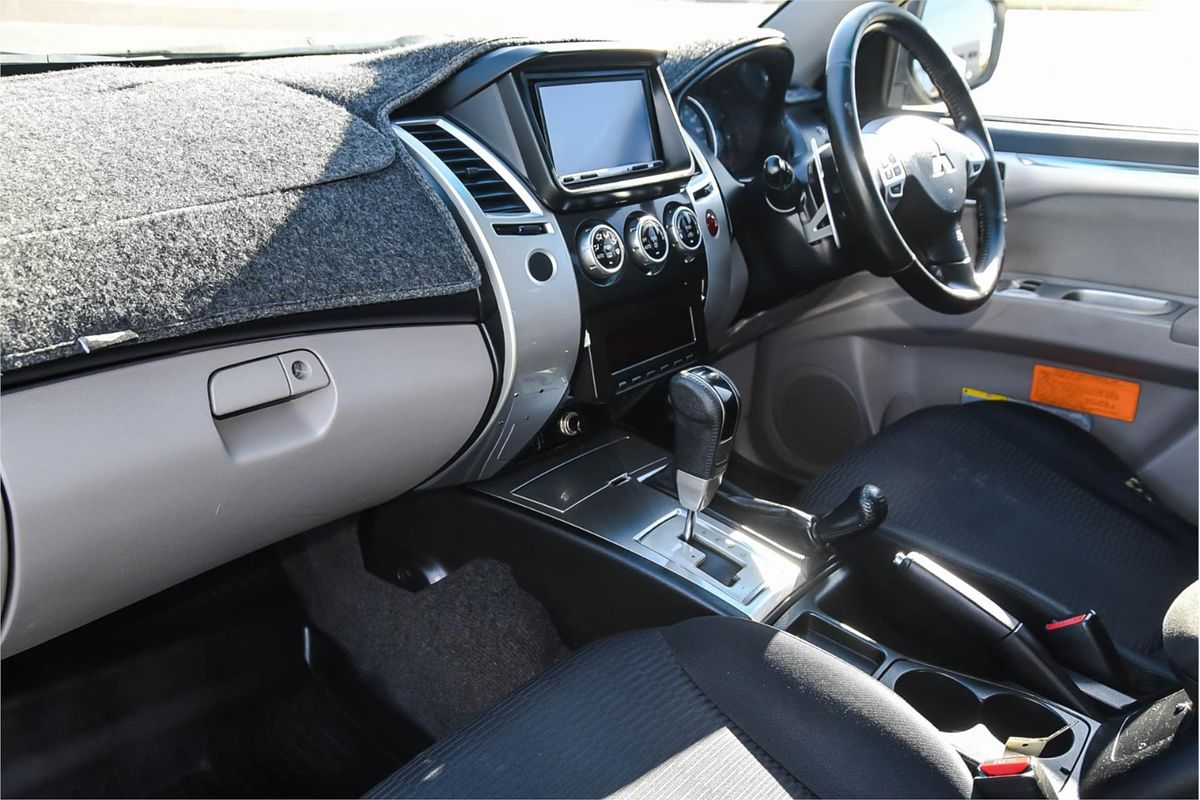 2011 Mitsubishi Challenger LS PB