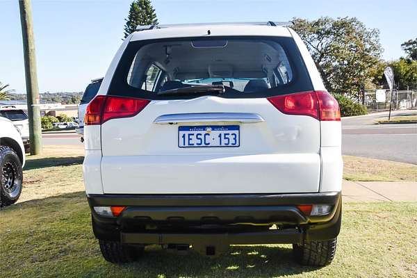 2011 Mitsubishi Challenger LS PB