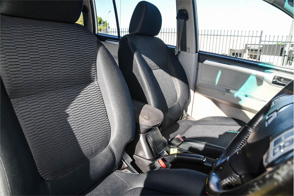 2011 Mitsubishi Challenger LS PB