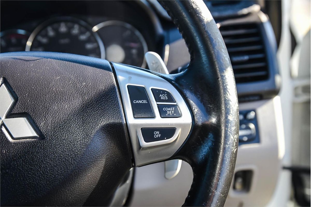 2011 Mitsubishi Challenger LS PB