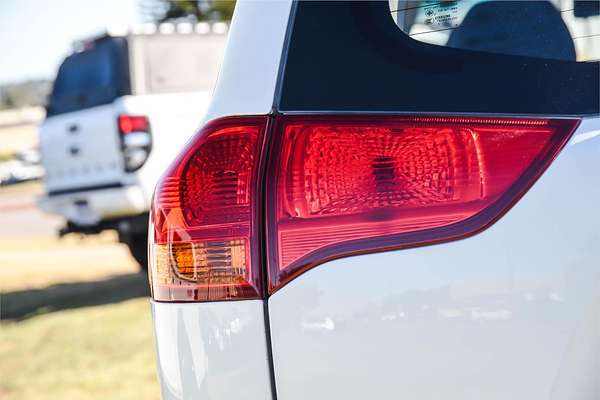 2011 Mitsubishi Challenger LS PB