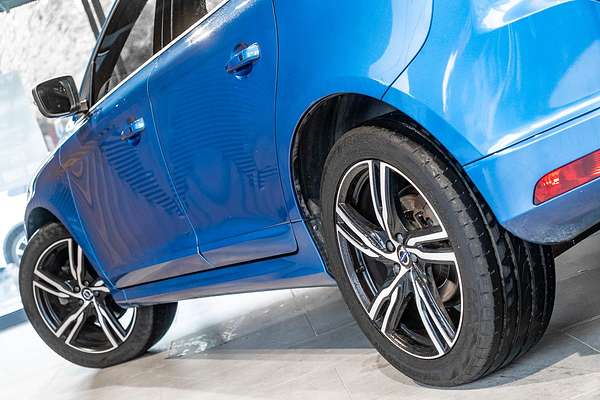 2017 Volvo XC60 T5 R-Design