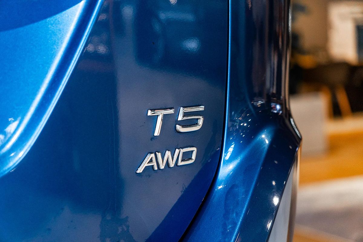 2017 Volvo XC60 T5 R-Design