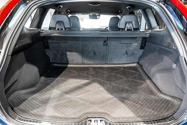 2017 Volvo XC60 T5 R-Design