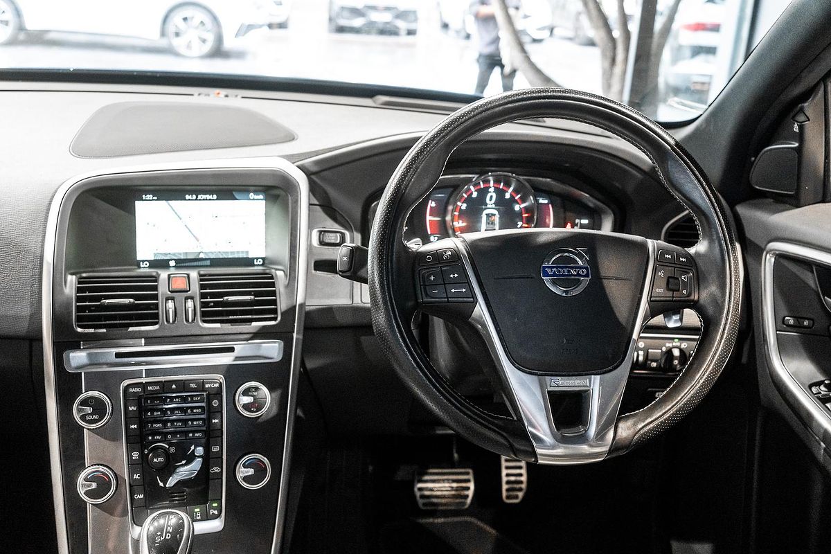 2017 Volvo XC60 T5 R-Design