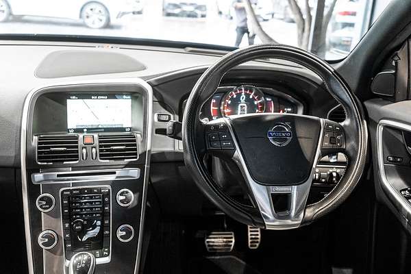2017 Volvo XC60 T5 R-Design