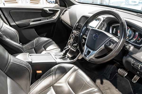 2017 Volvo XC60 T5 R-Design