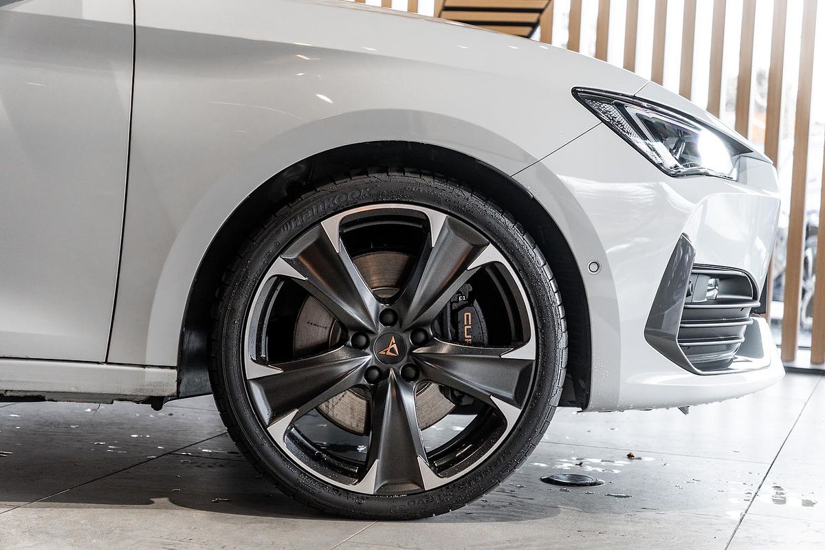 2024 CUPRA Leon VZe KL