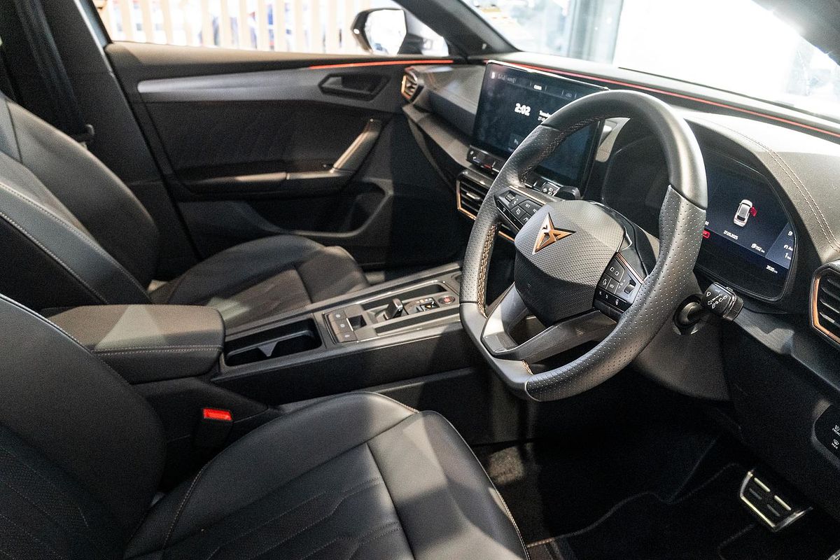 2024 CUPRA Leon VZe KL