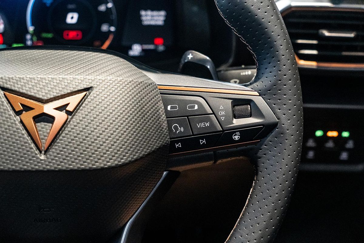 2024 CUPRA Leon VZe KL