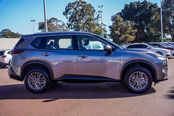 2024 Nissan X-TRAIL ST T33