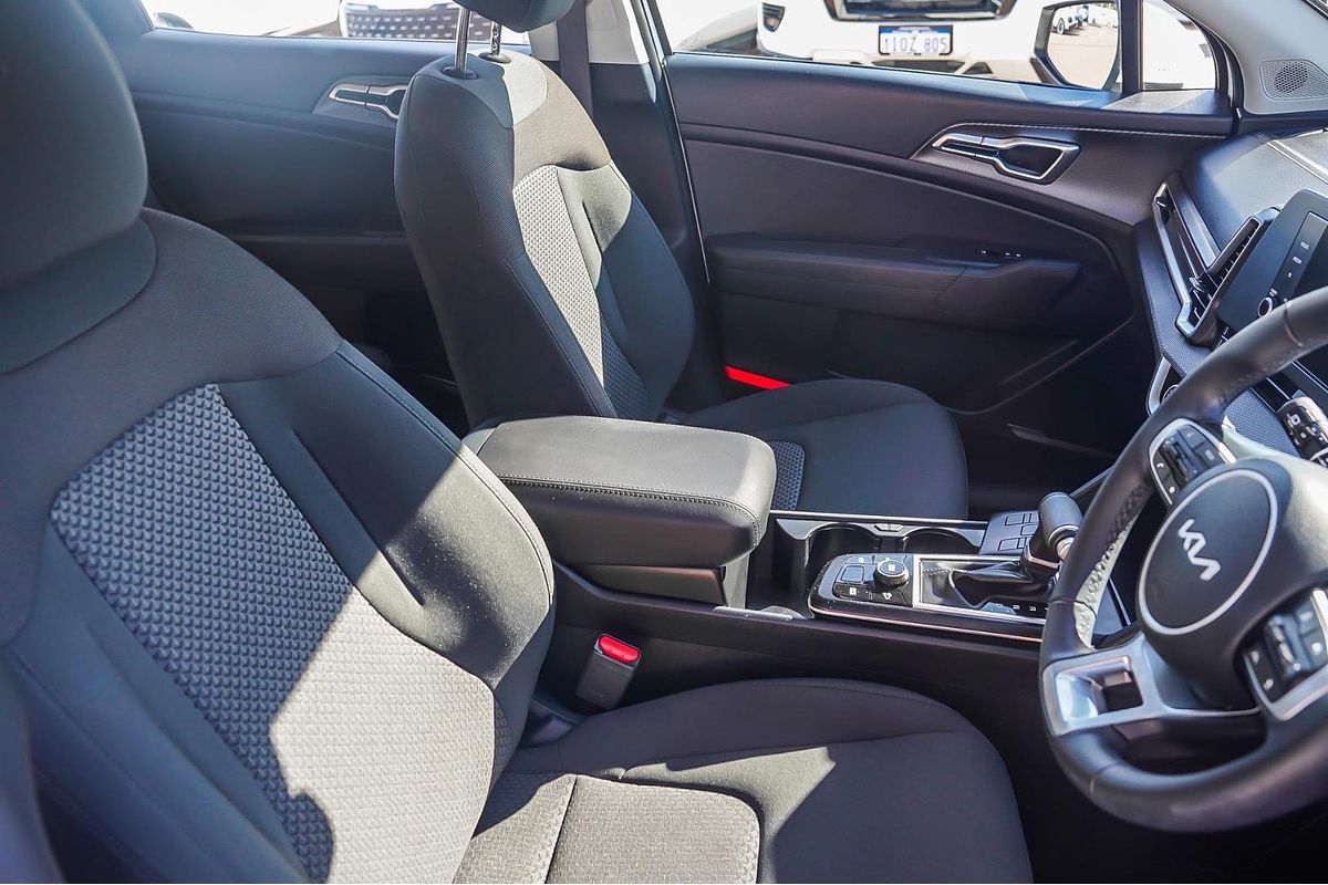 2024 Kia Sportage S NQ5