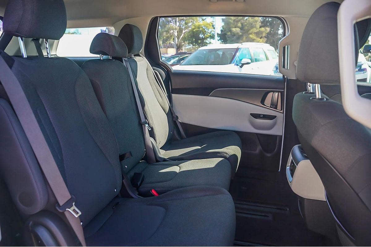 2023 Kia Carnival S KA4