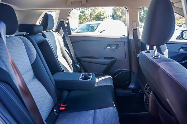 2024 Nissan X-TRAIL ST T33