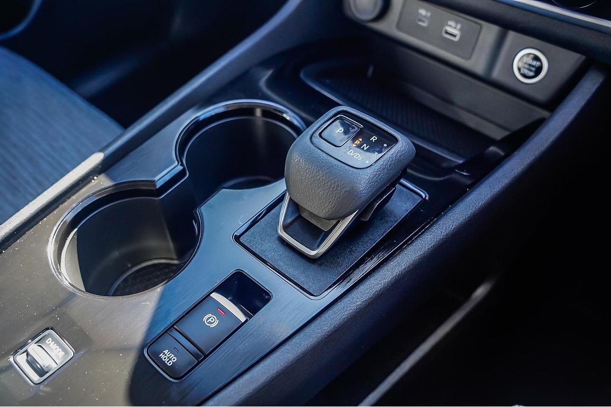 2024 Nissan X-TRAIL ST T33