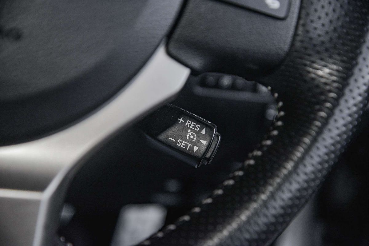 2014 Lexus IS IS300h F Sport AVE30R
