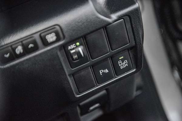 2014 Lexus IS IS300h F Sport AVE30R