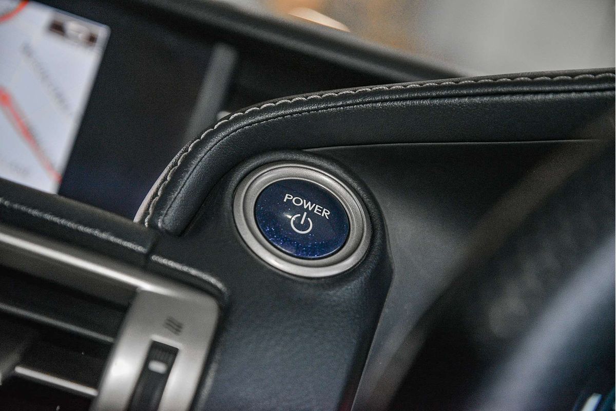2014 Lexus IS IS300h F Sport AVE30R