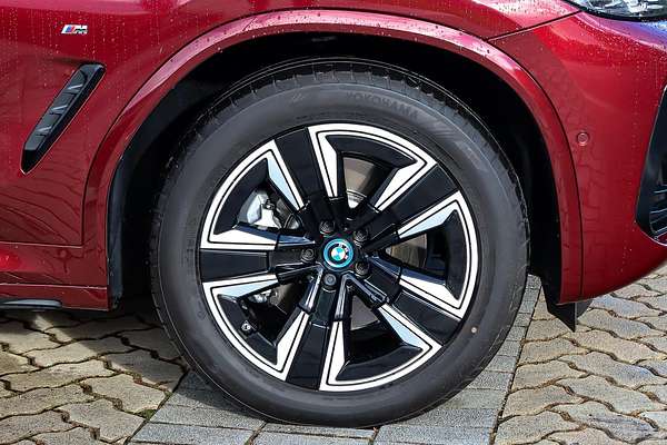2024 BMW iX3 M Sport G08