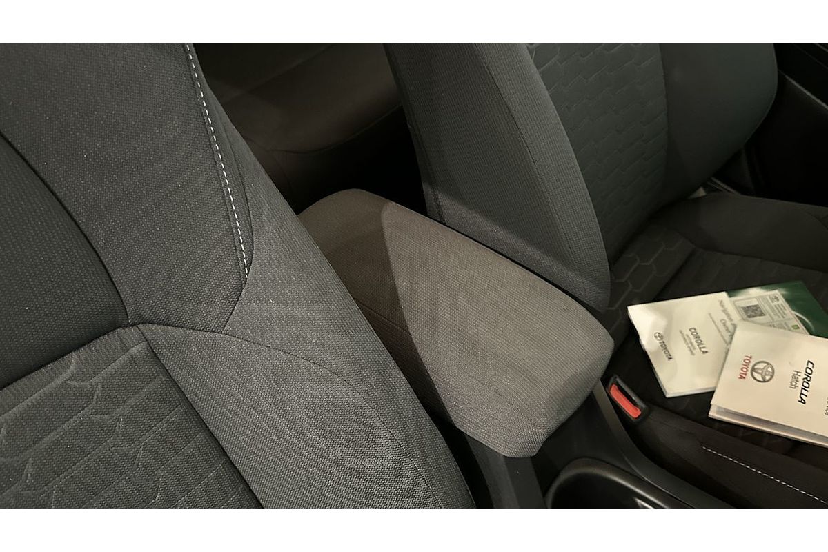 2018 Toyota Corolla Ascent Sport MZEA12R