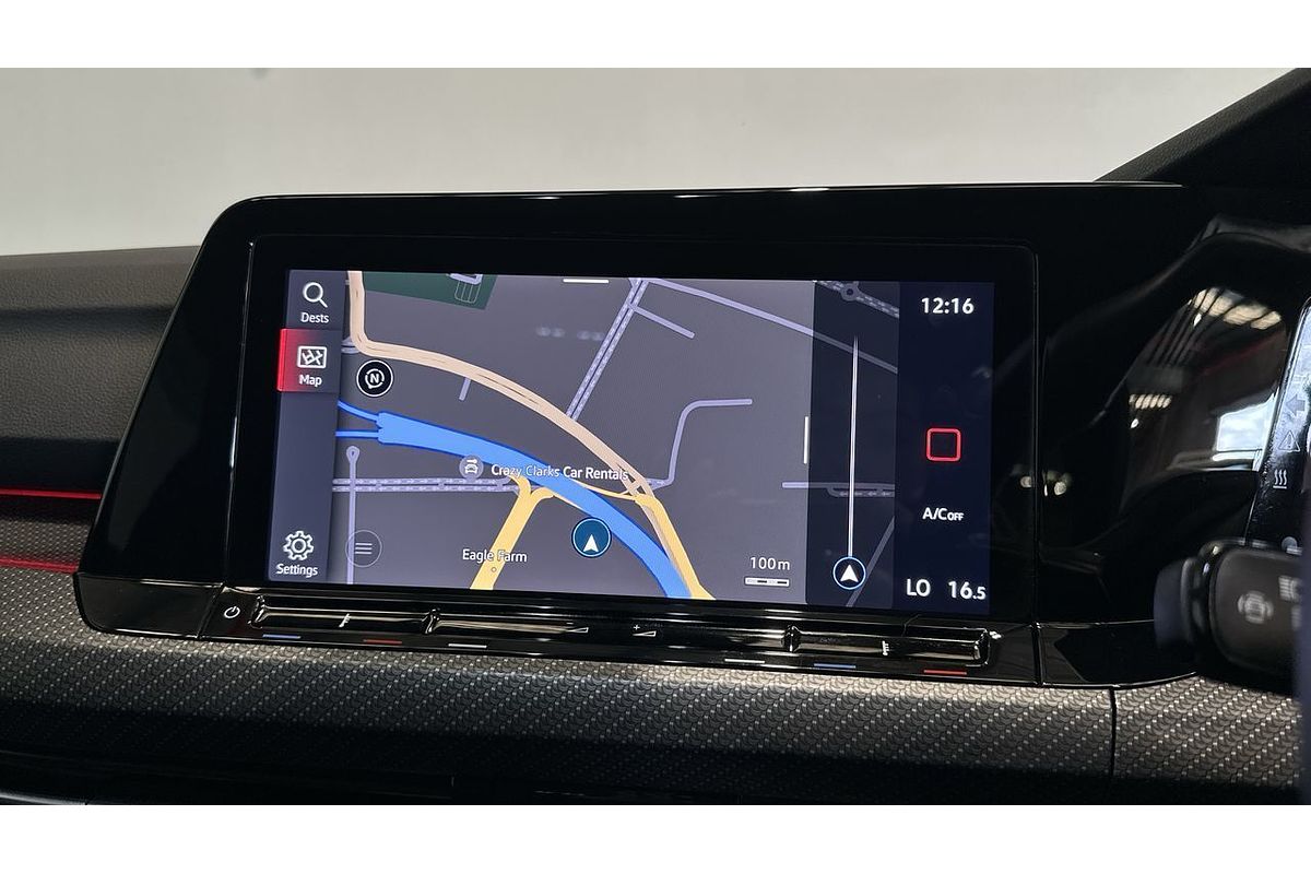 2023 Volkswagen Golf 110TSI R-Line 8