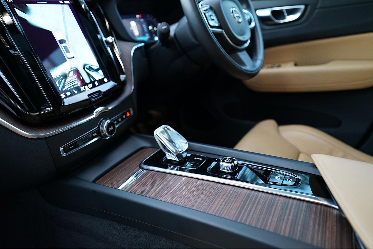 2021 Volvo XC60 B5 Inscription