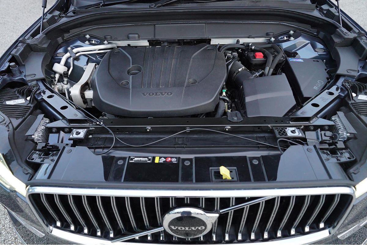 2021 Volvo XC60 B5 Inscription