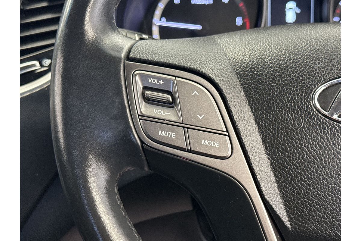 2016 Hyundai Santa Fe Active DM3 Series II