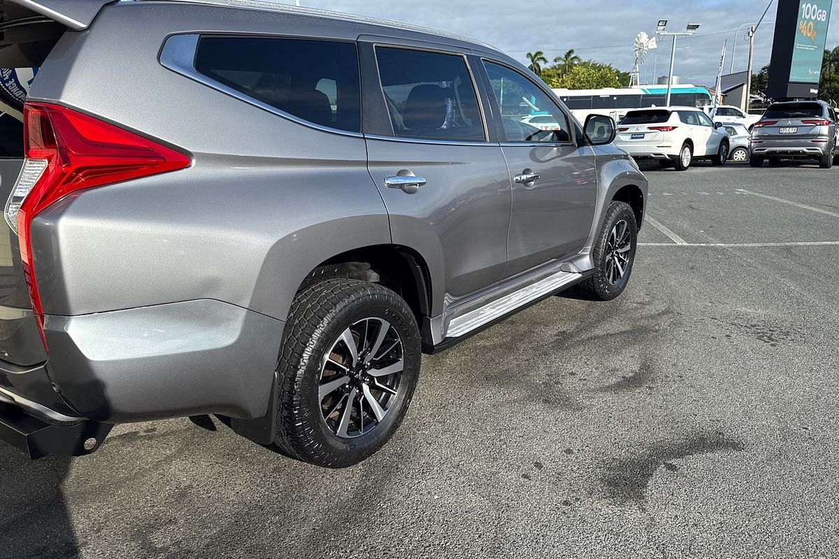 2016 Mitsubishi Pajero Sport GLX QE