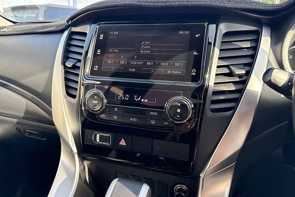 2016 Mitsubishi Pajero Sport GLX QE