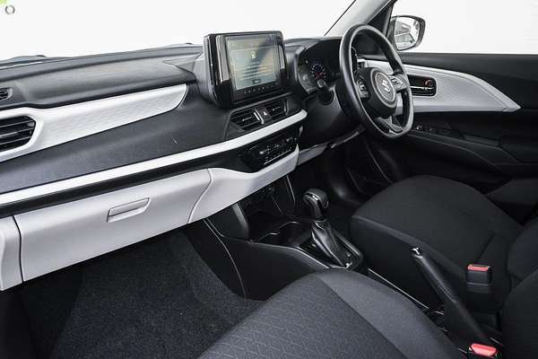 2025 Suzuki Swift Hybrid UZ
